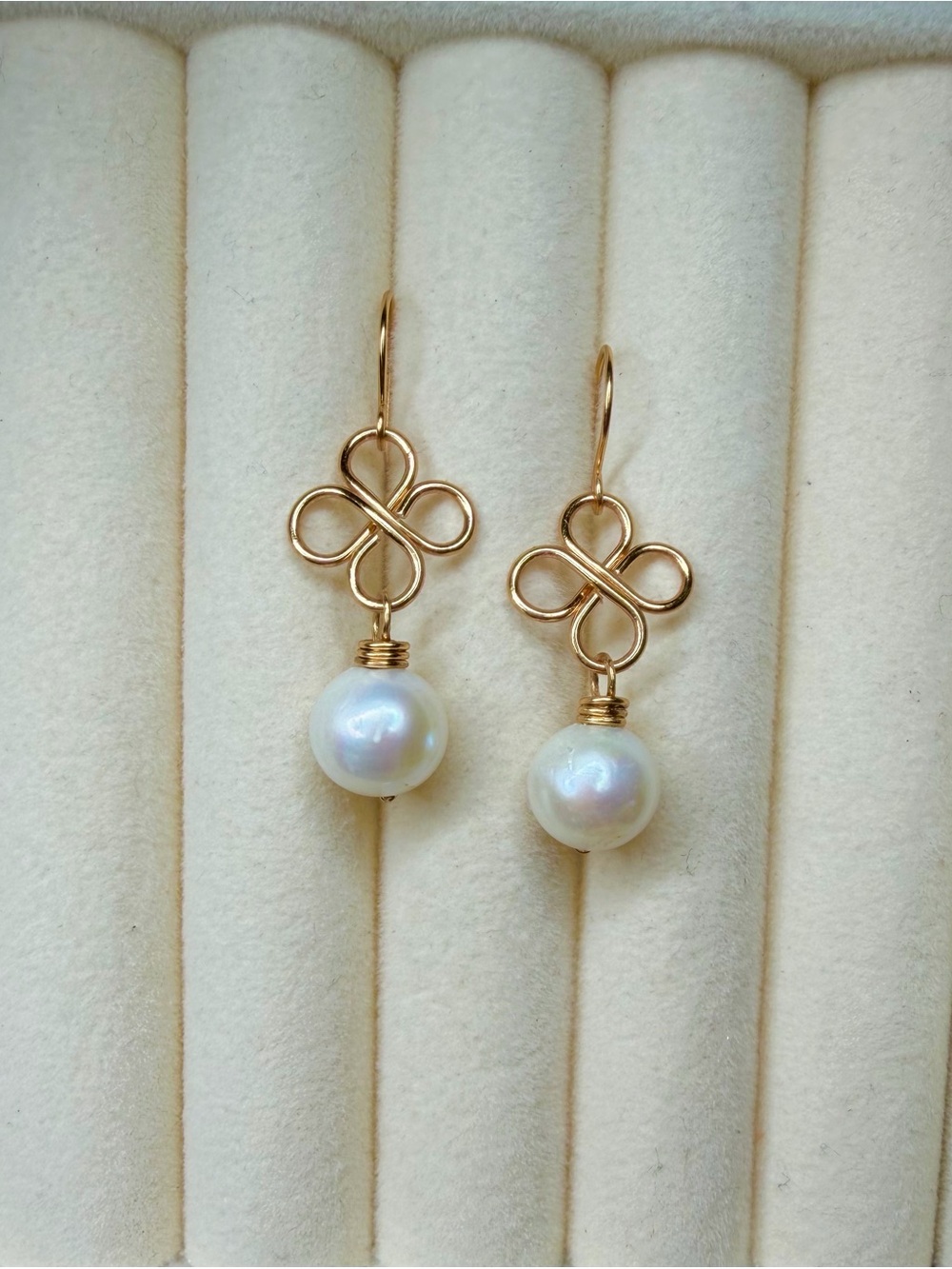 Clover Pearl Drop